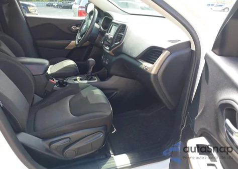 2018 Jeep Cherokee Latitude Fwd из США, поврежденный, VIN 1C4PJLCB1JD553390